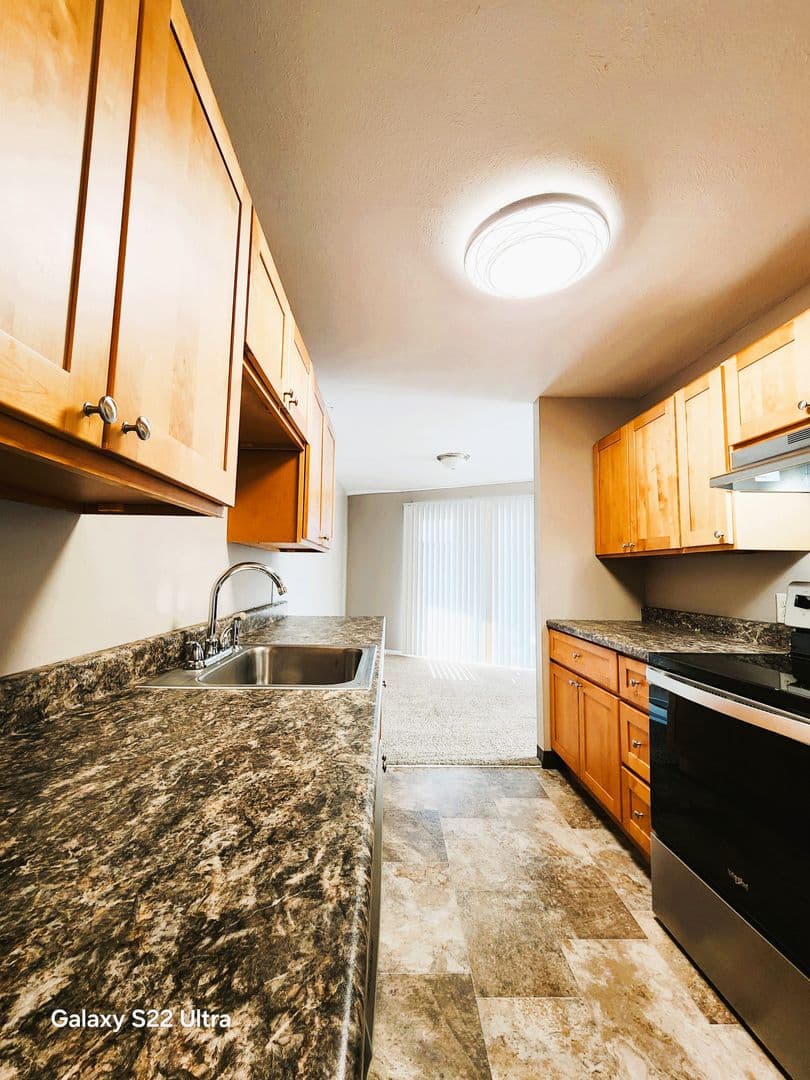 Richland Apartment: 160 Van Giesen