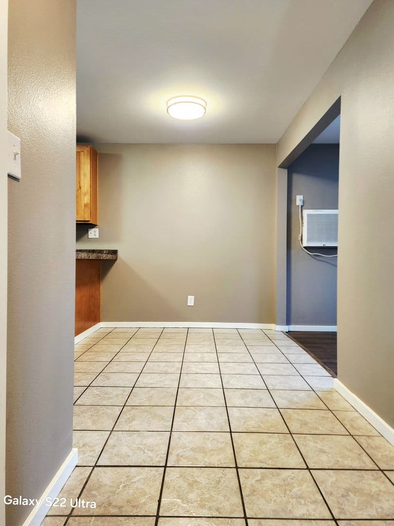 West Richland Apartment: 531 S. 38th Ave
