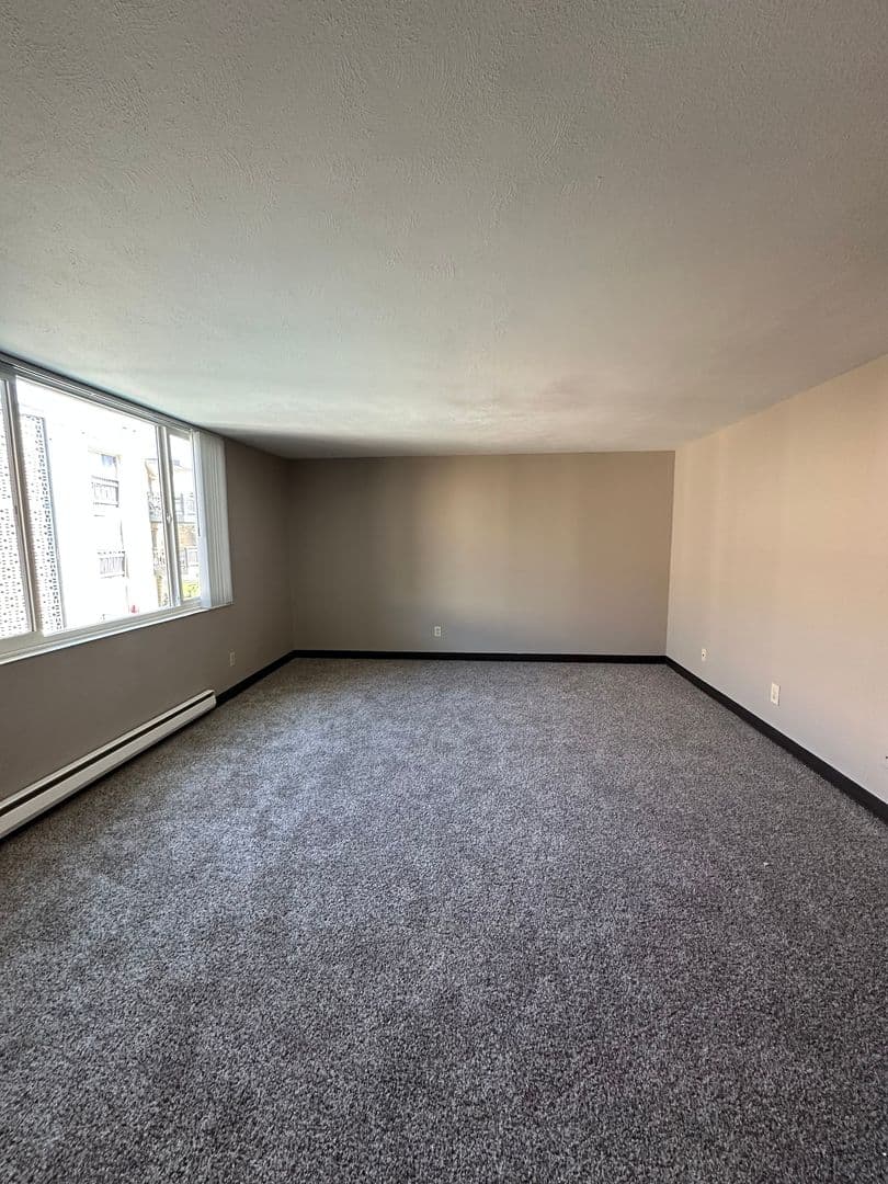 Richland Apartment: 160 Van Giesen