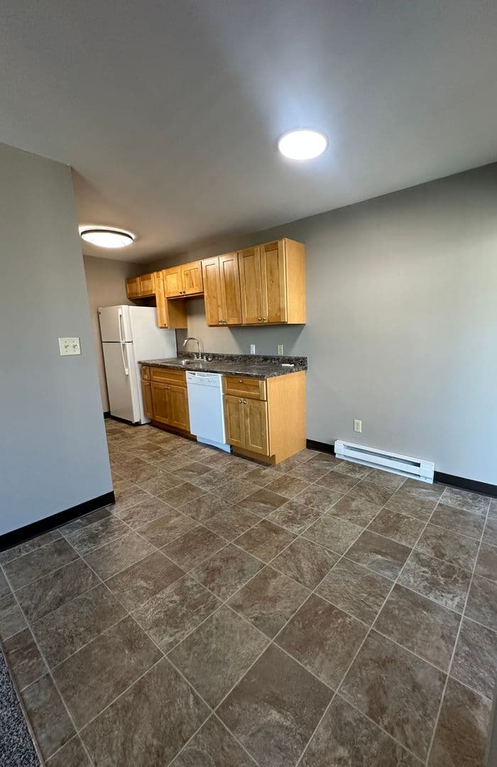 Richland Apartment: 160 Van Giesen