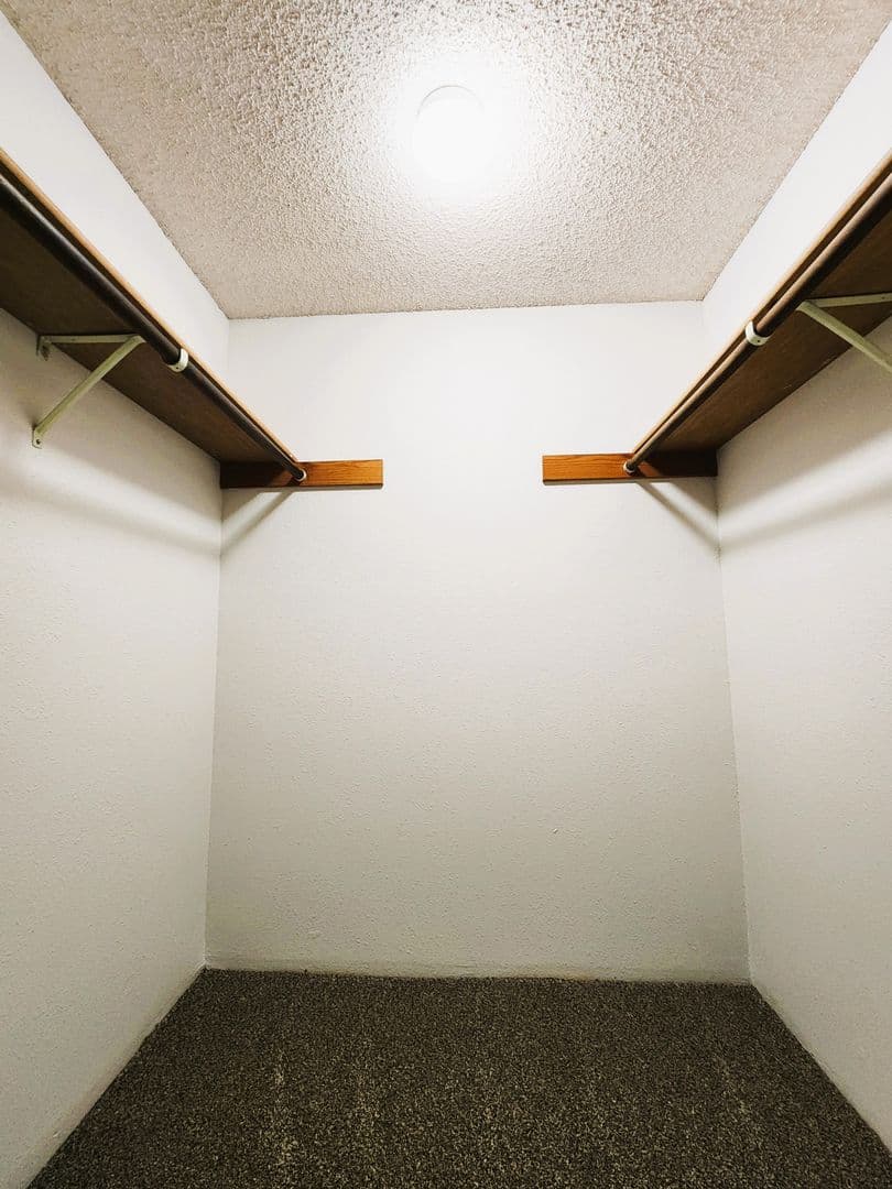 Richland Apartment: 1650 Mowry Square