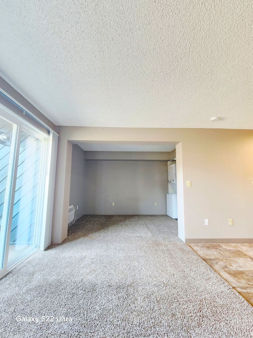Richland Apartment: 1650 Mowry Square