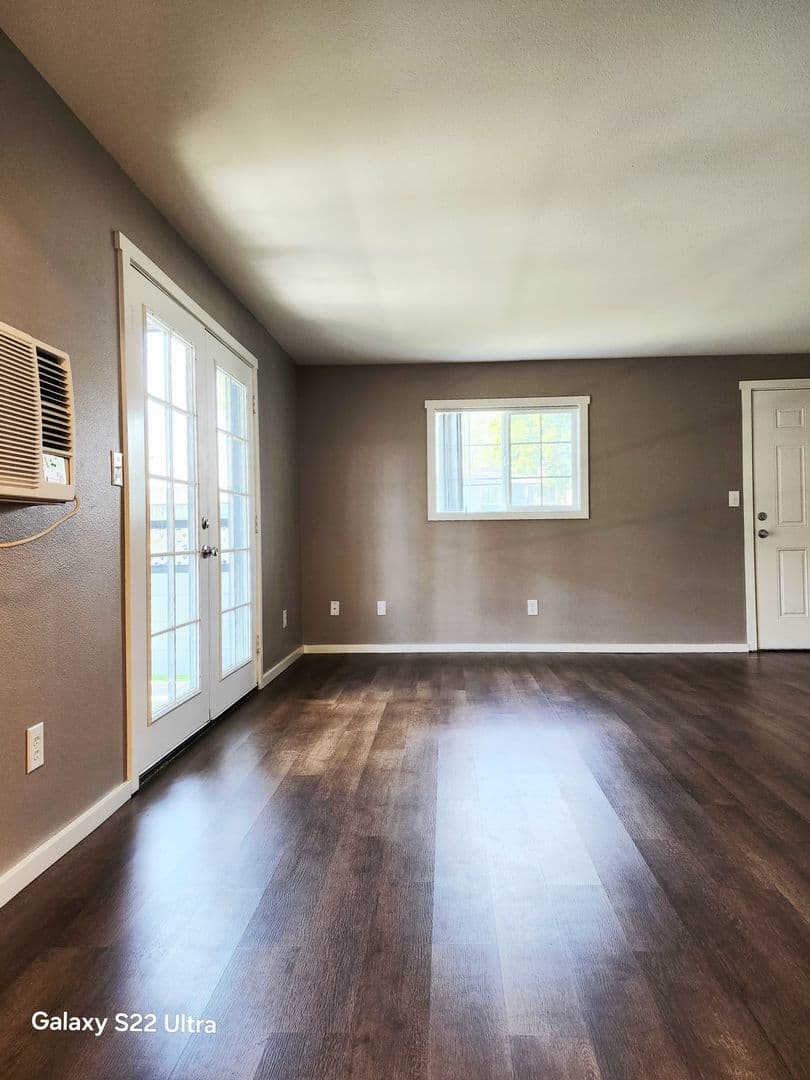 West Richland Apartment: 531 S. 38th Ave