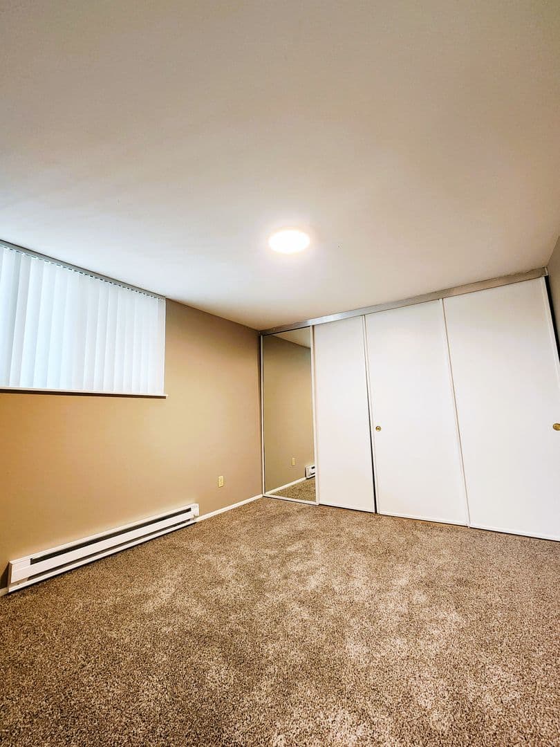 Richland Apartment: 160 Van Giesen