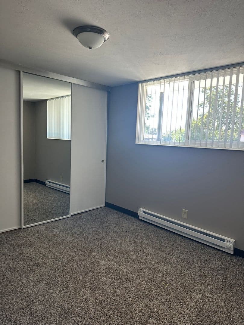 Richland Apartment: 160 Van Giesen
