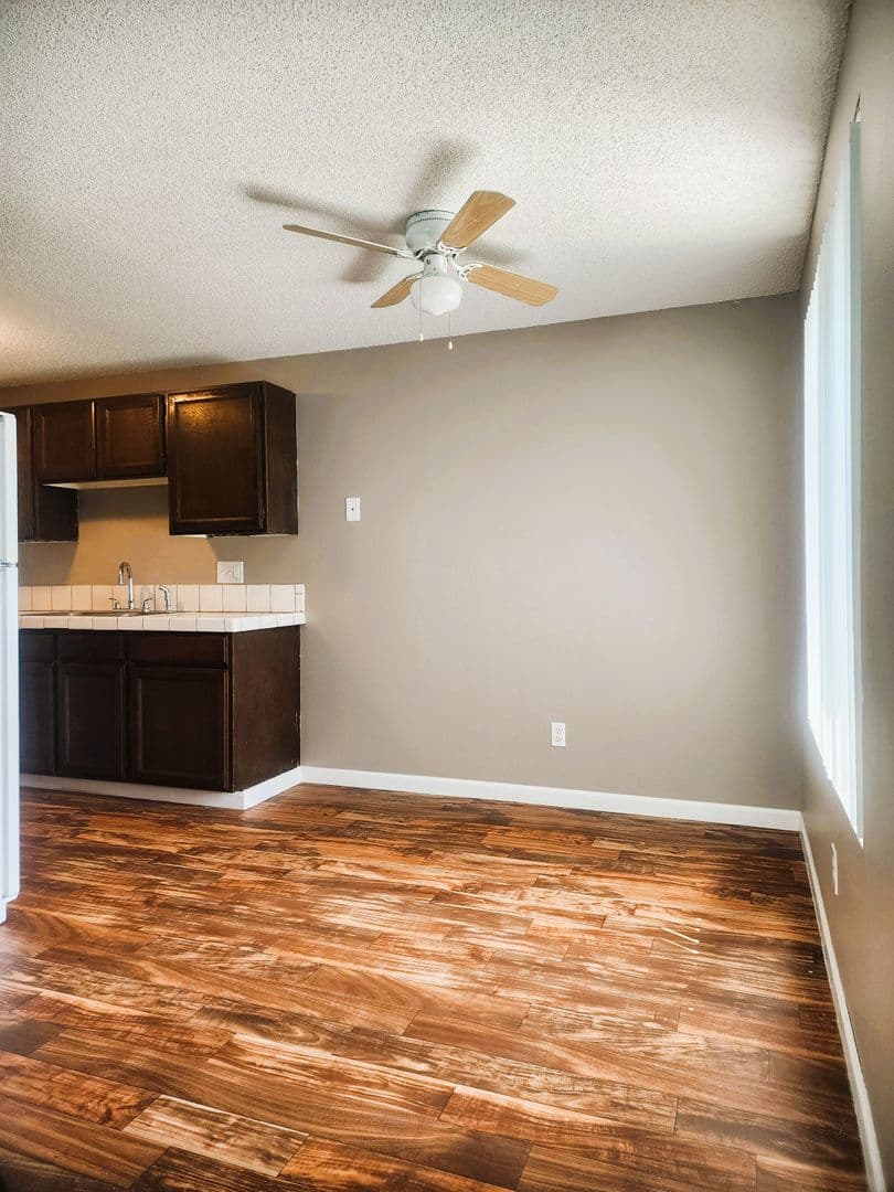 West Richland Apartment: 531 S. 38th Ave