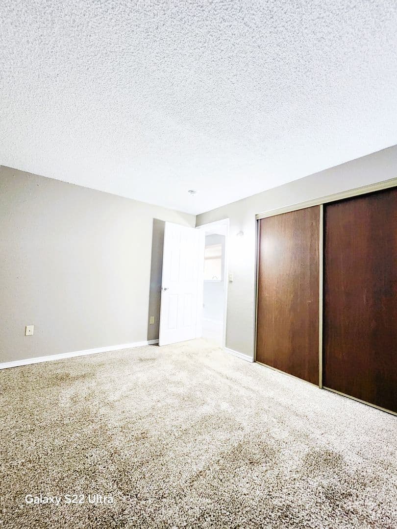 Richland Apartment: 1650 Mowry Square