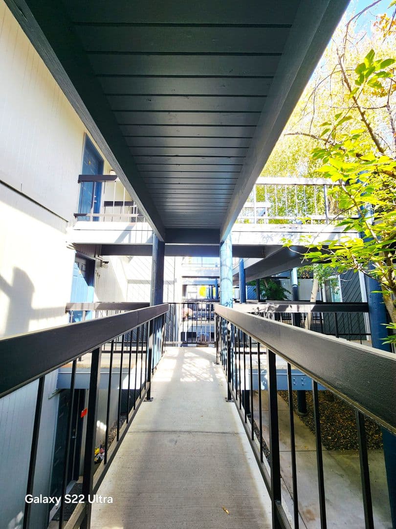 Richland Apartment: 1650 Mowry Square