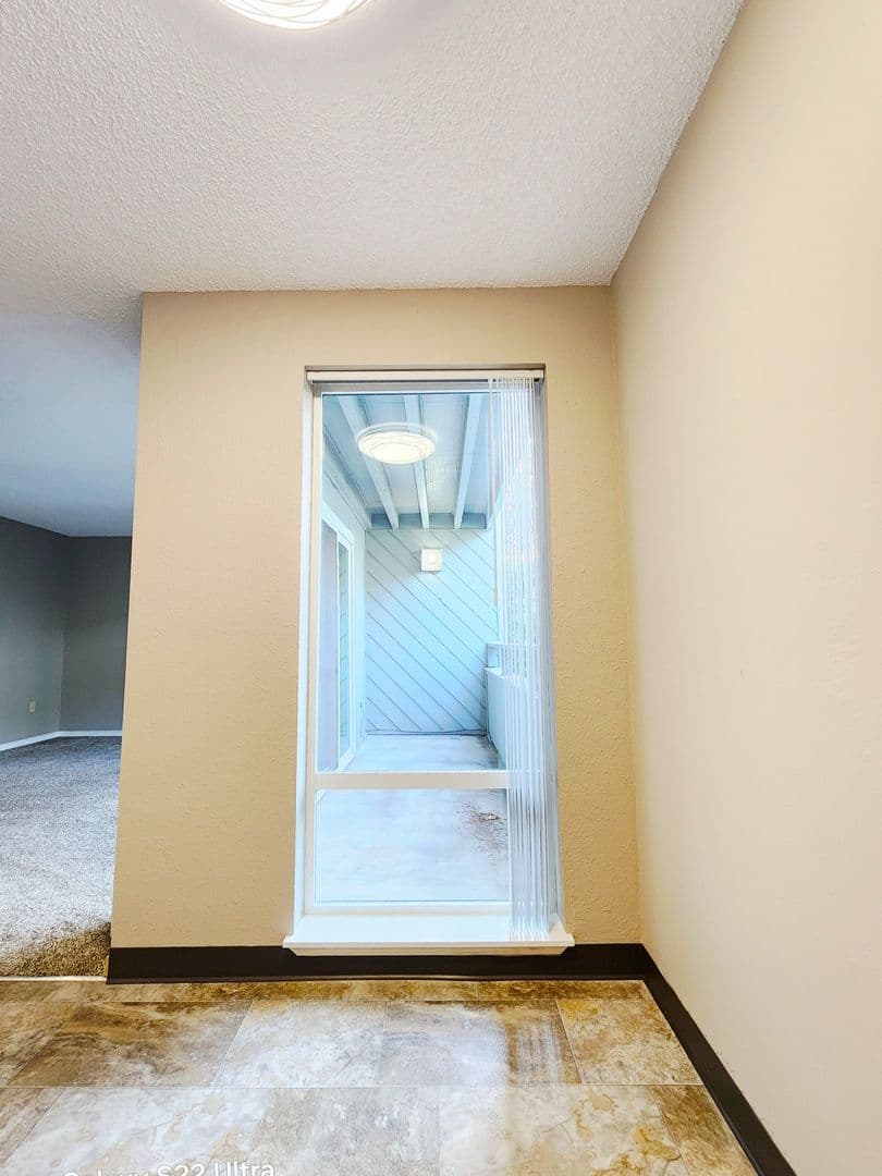 Richland Apartment: 1650 Mowry Square