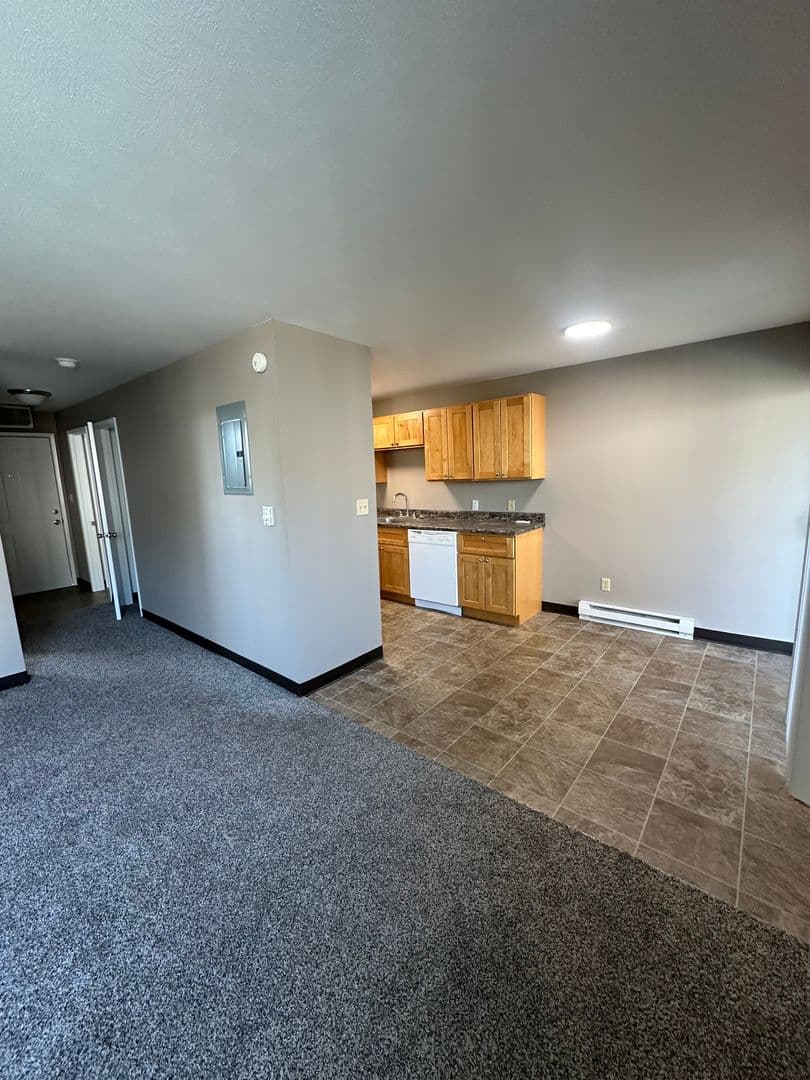 Richland Apartment: 160 Van Giesen
