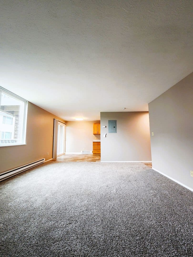 Richland Apartment: 160 Van Giesen