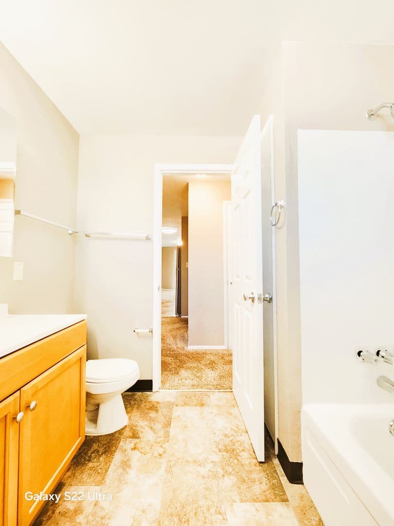 Richland Apartment: 160 Van Giesen