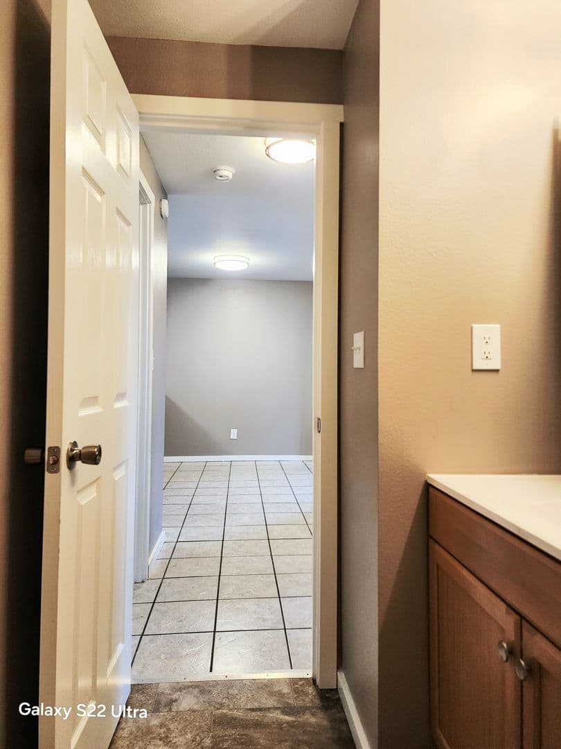 West Richland Apartment: 531 S. 38th Ave