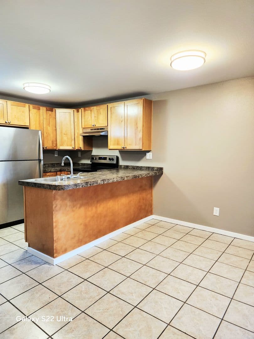 West Richland Apartment: 531 S. 38th Ave