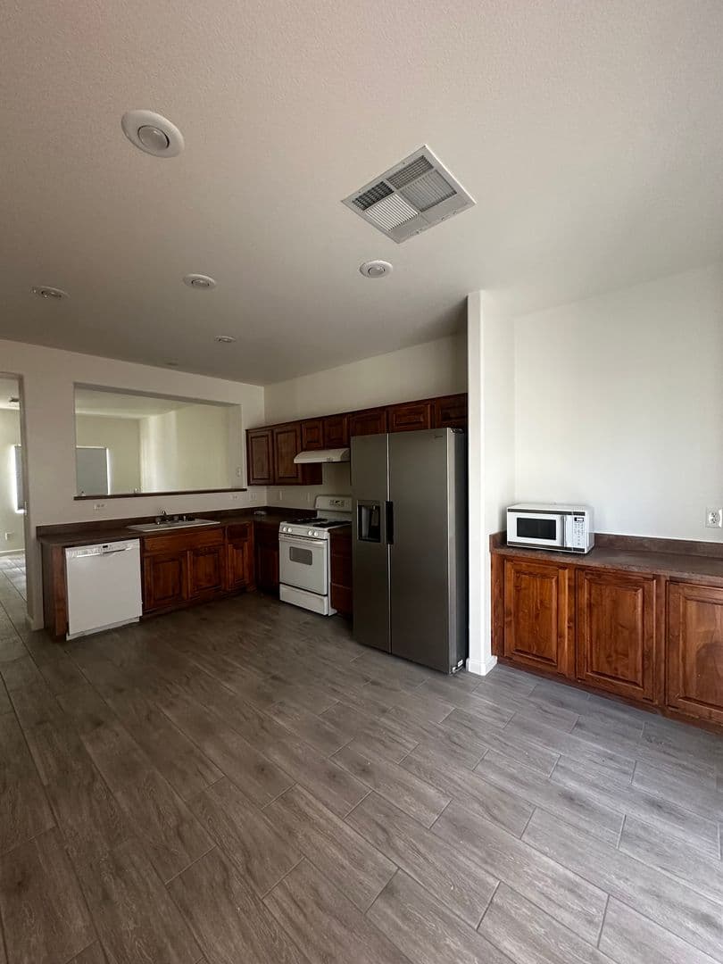 Las Vegas House: 6186 Pacific Dogwood Ave