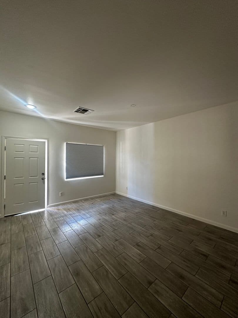 Las Vegas House: 6186 Pacific Dogwood Ave