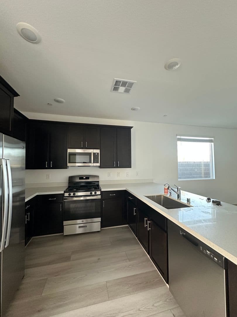 Las Vegas House: 9769 Redwood Cascade