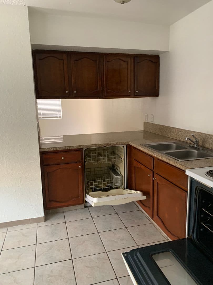 Las Vegas House: 5148 Greene Lane Unit C