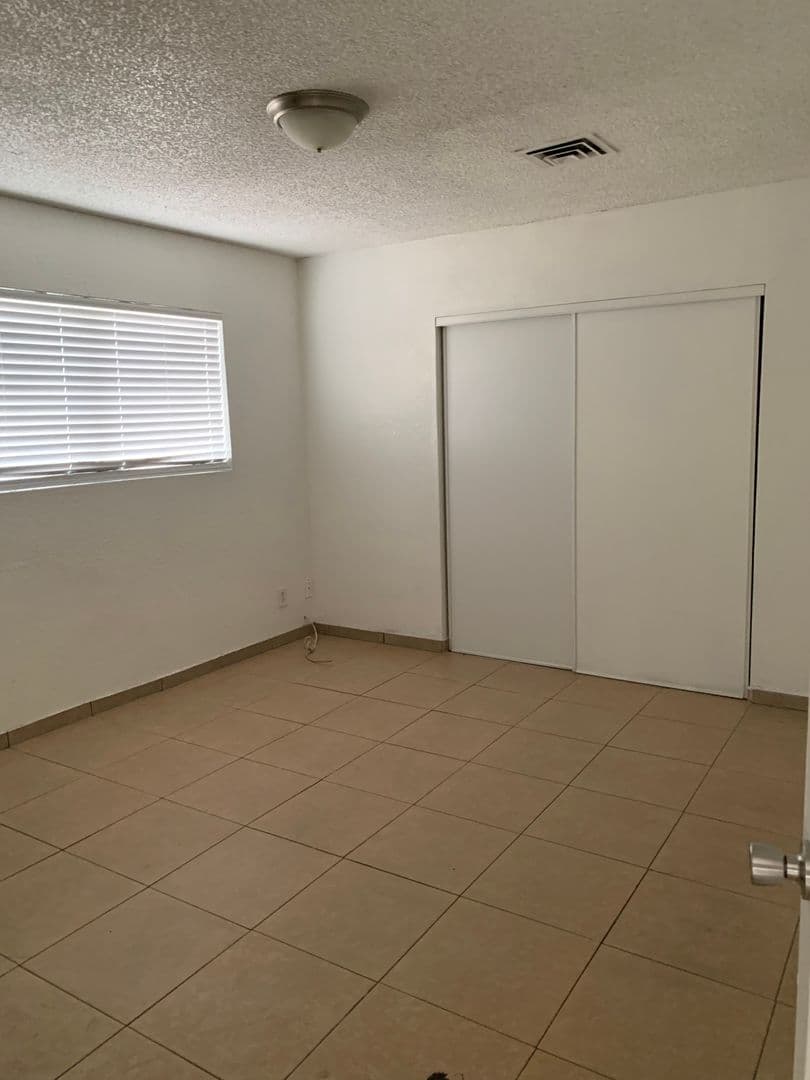 Las Vegas House: 5148 Greene Lane Unit C