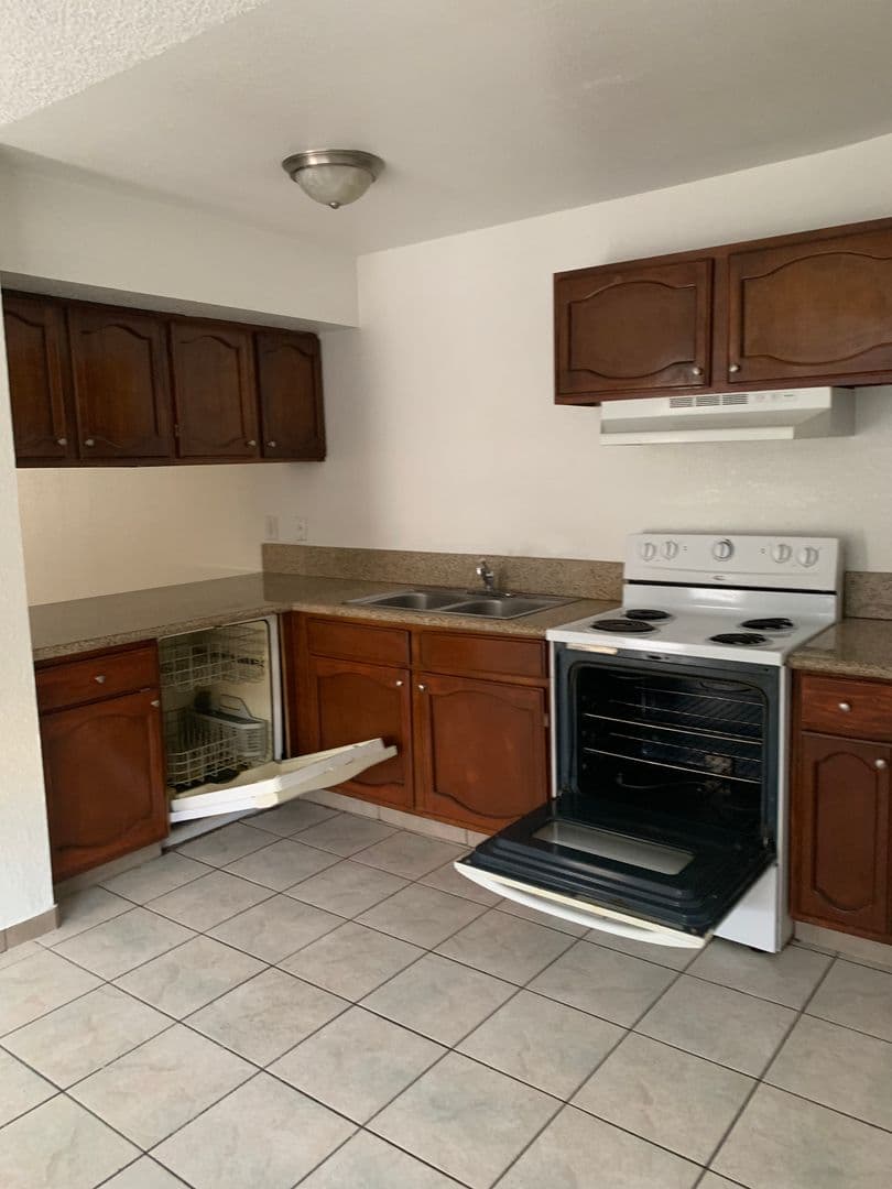 Las Vegas House: 5148 Greene Lane Unit C