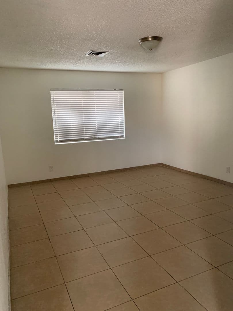 Las Vegas House: 5148 Greene Lane Unit C