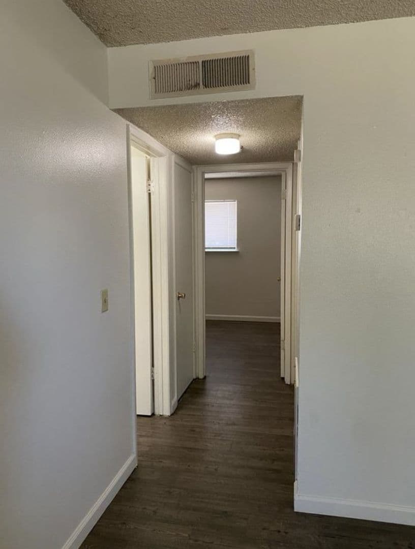 Atwater Apartment: 634 Cedar Ave