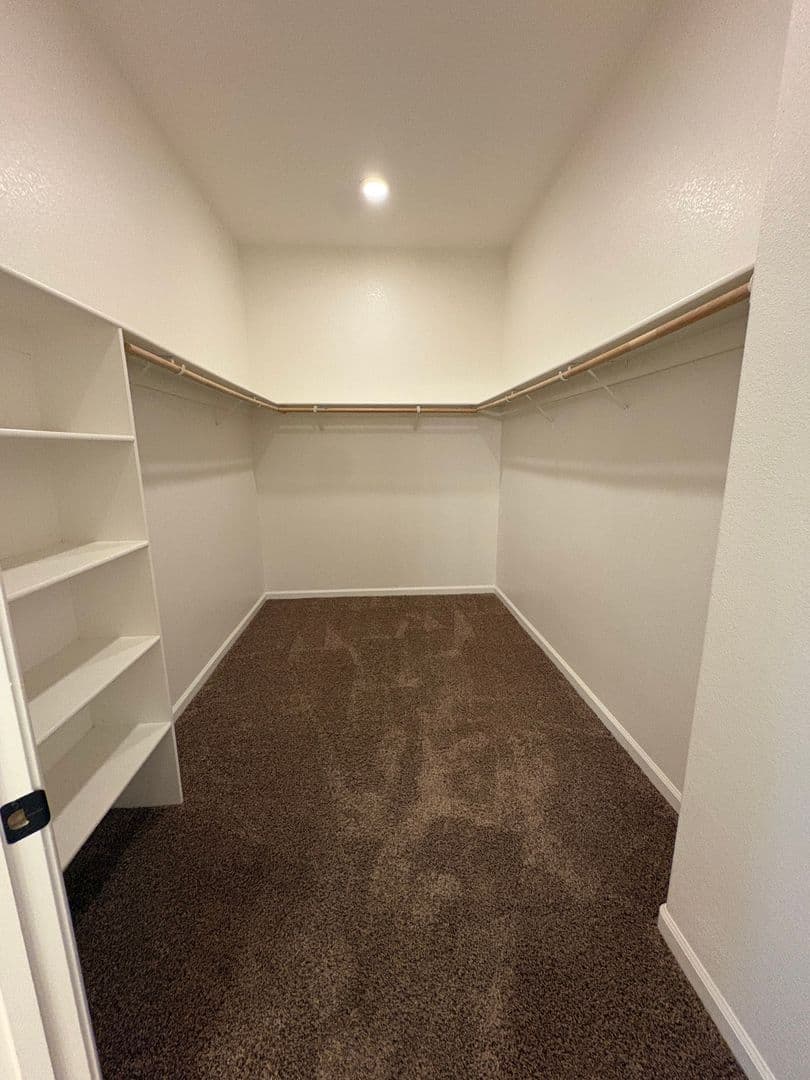 Turlock House: 1161 Hedstrom Rd