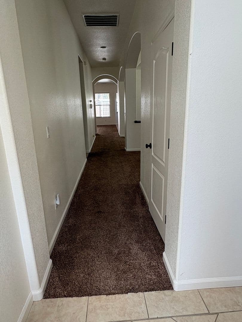 Turlock House: 1161 Hedstrom Rd