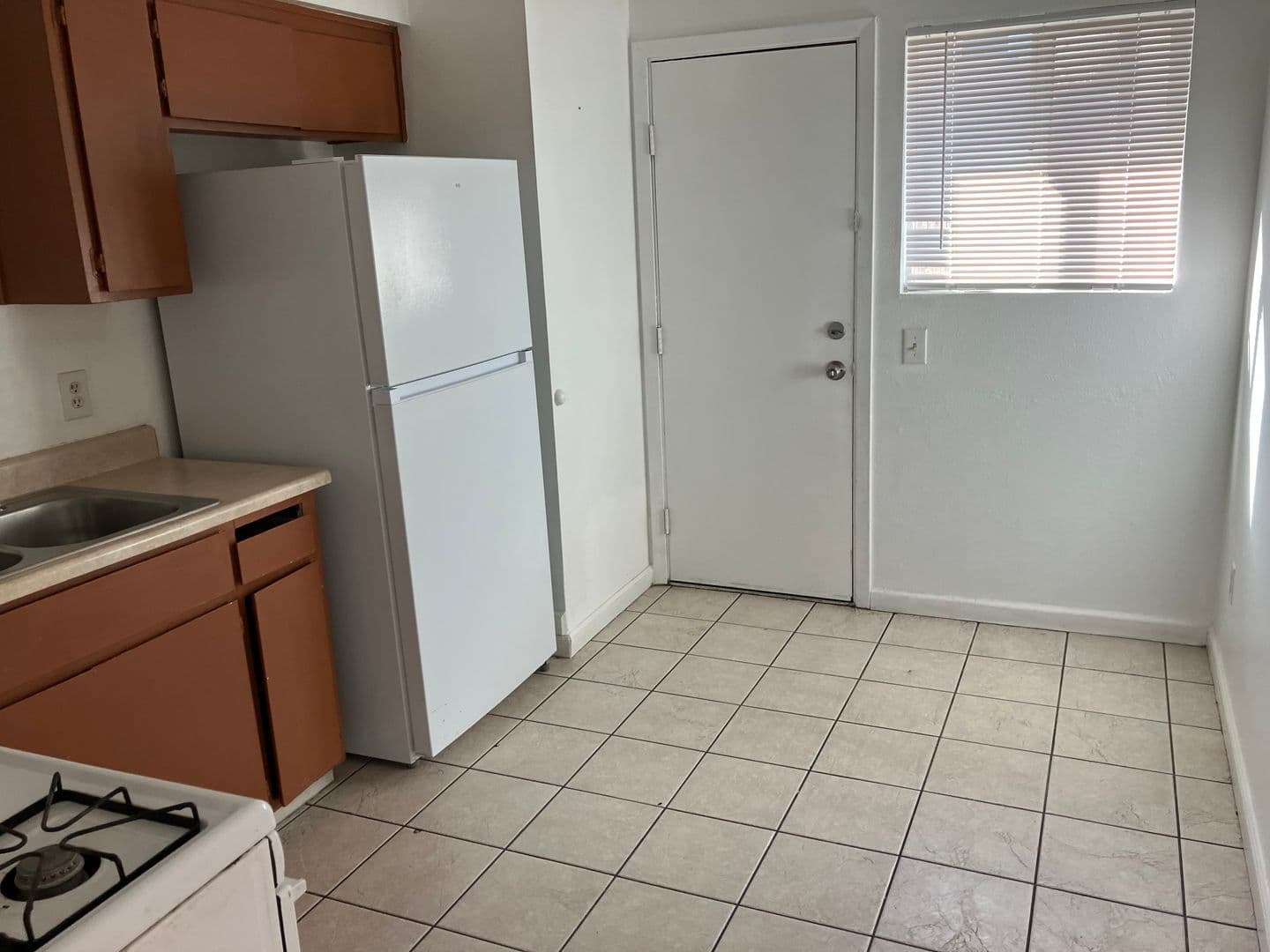 Merced Apartment: 928 W 13th St