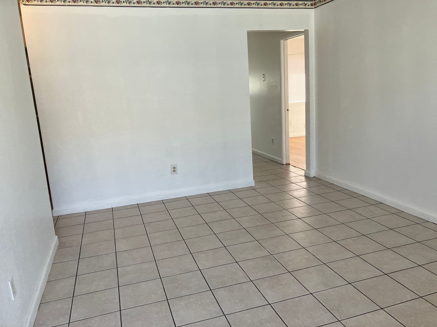 Merced Apartment: 928 W 13th St