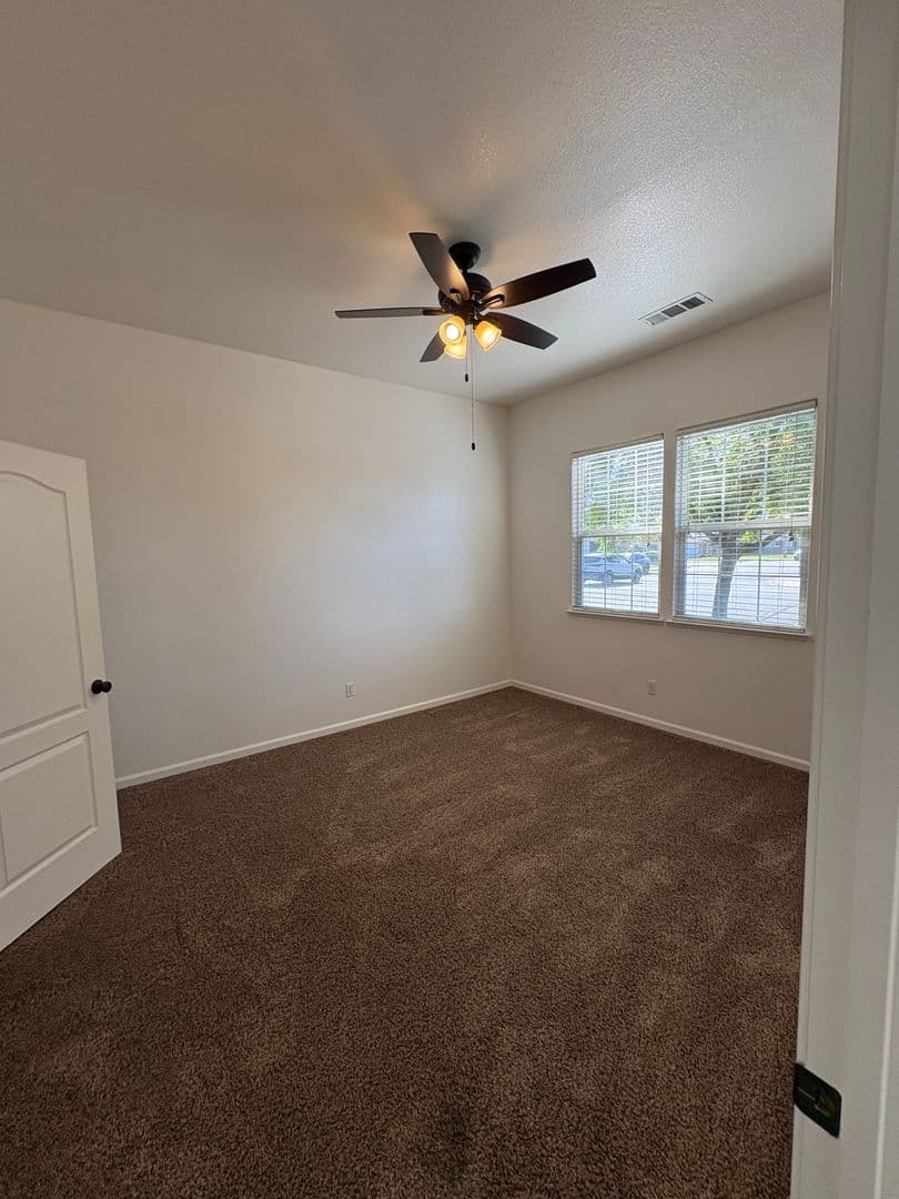 Turlock House: 1161 Hedstrom Rd