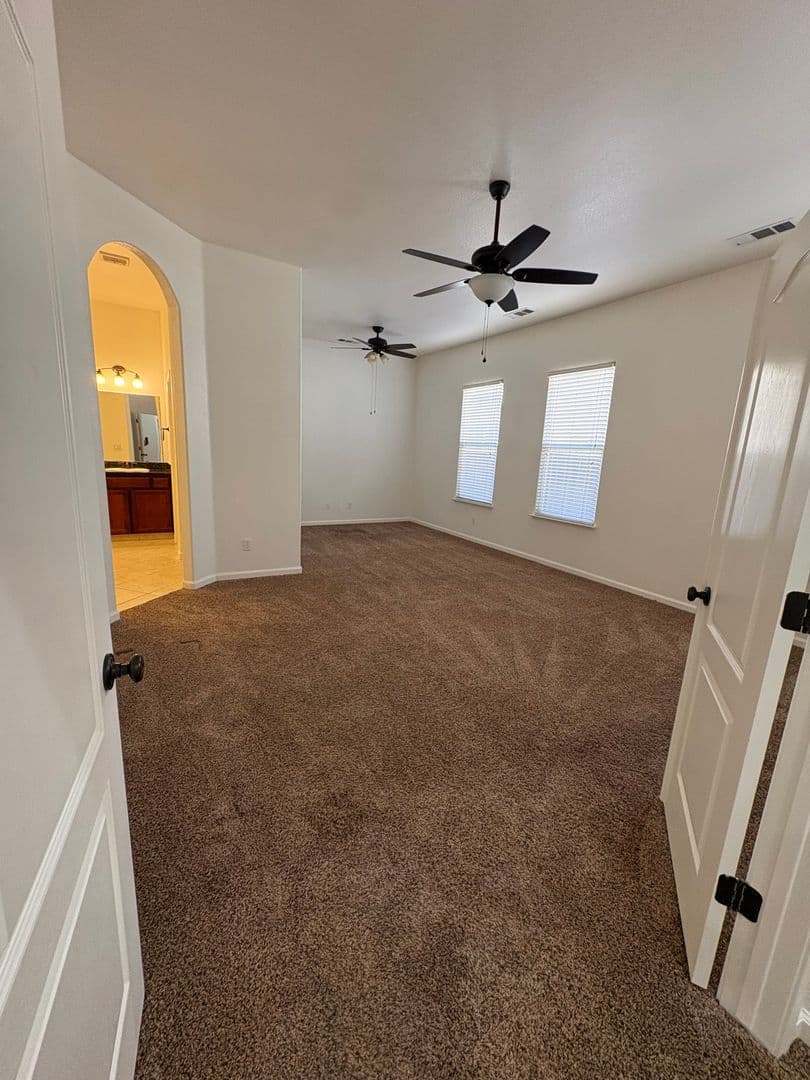 Turlock House: 1161 Hedstrom Rd