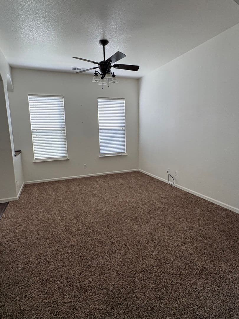 Turlock House: 1161 Hedstrom Rd