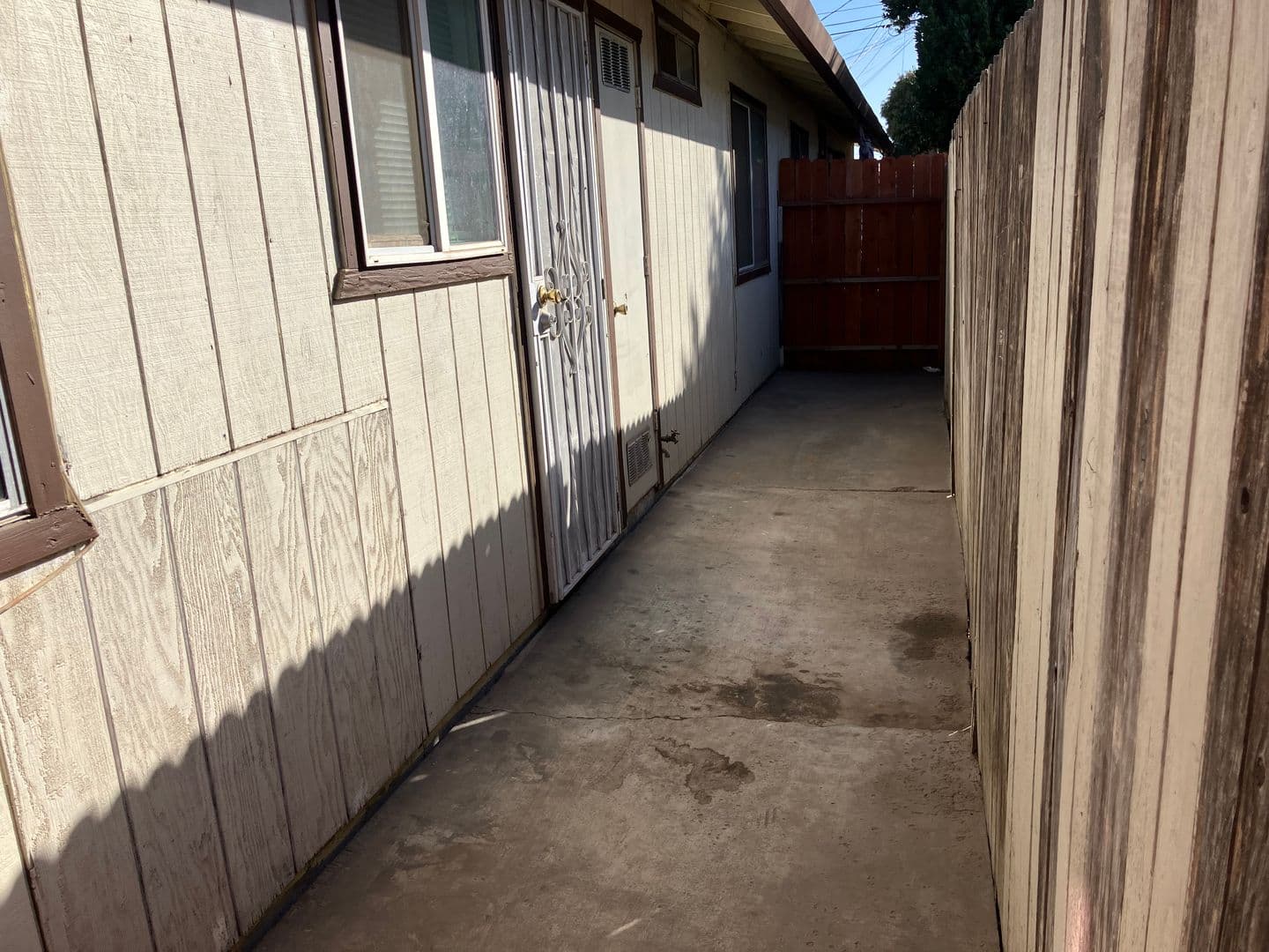 Merced Apartment: 928 W 13th St