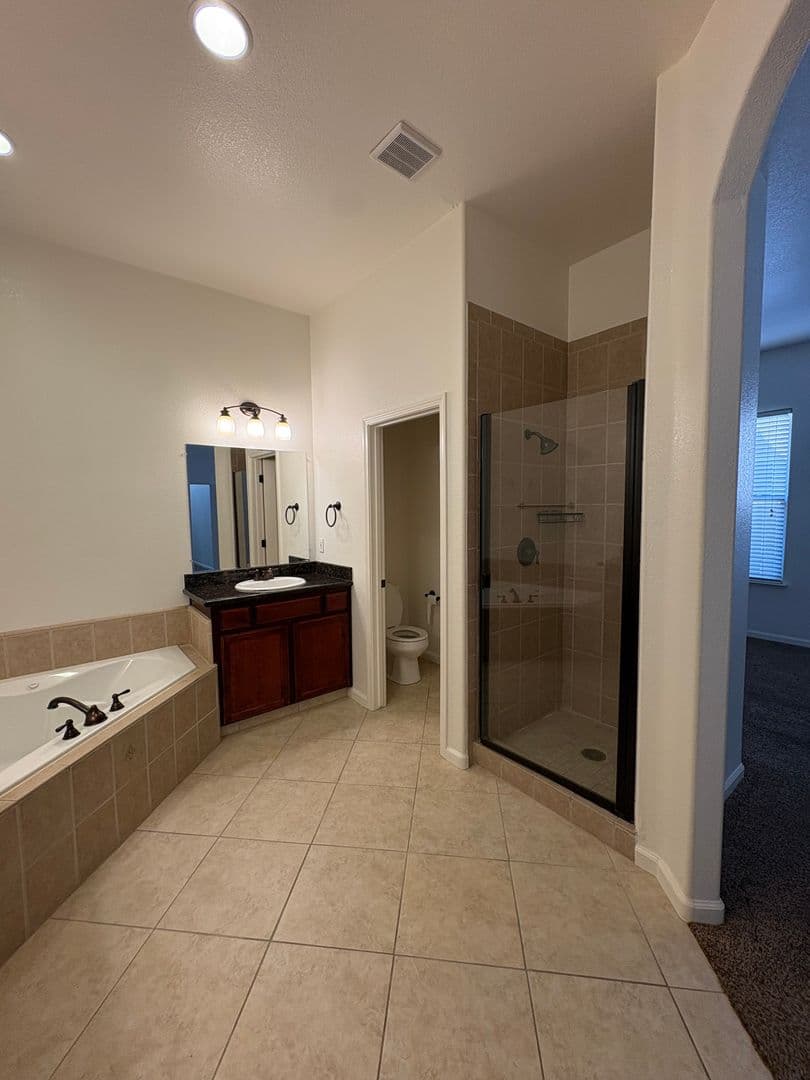 Turlock House: 1161 Hedstrom Rd