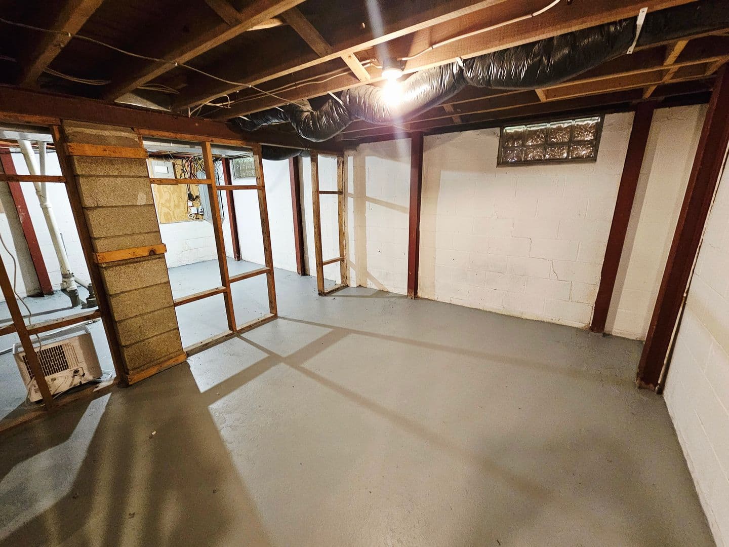 Columbus House: 1191 Duxberry Avenue