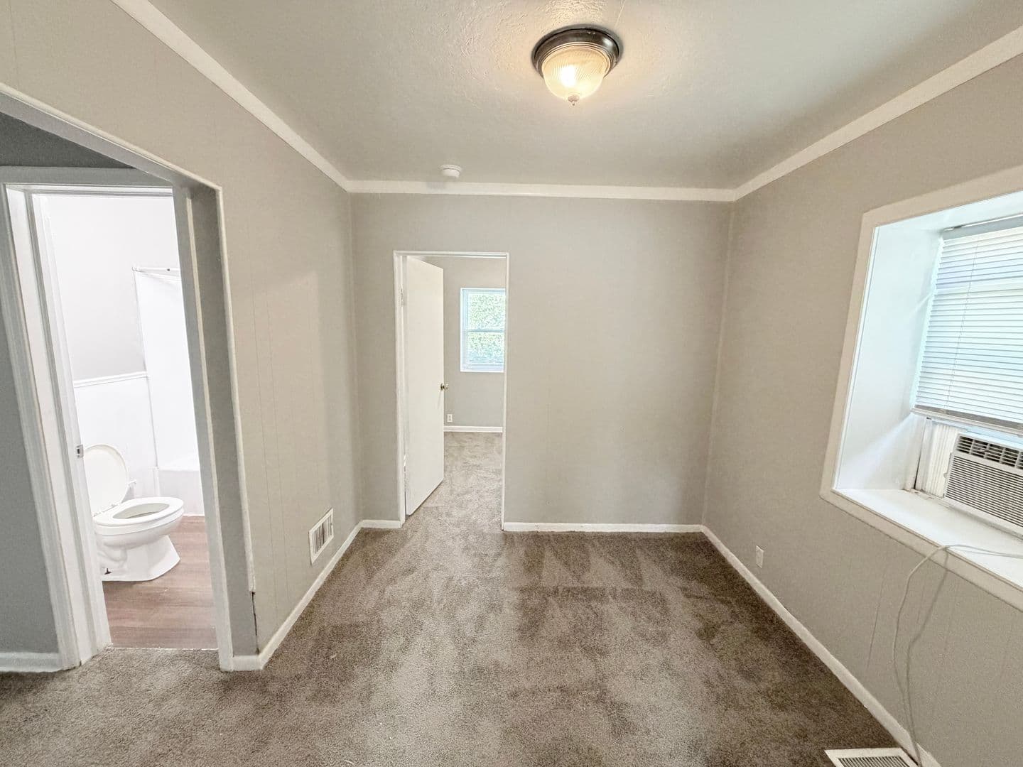 Independence House: 743 N Kiger Road