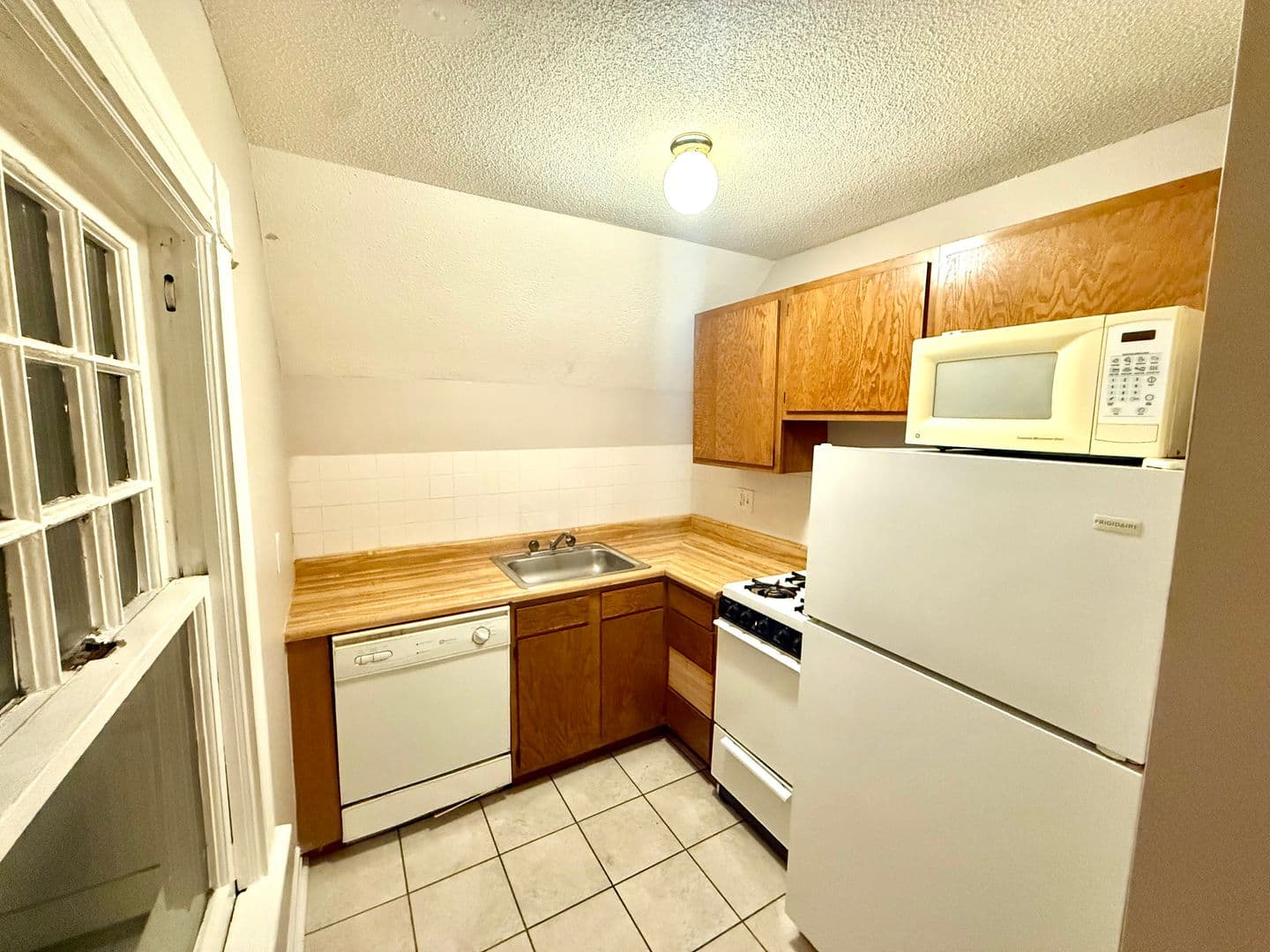 Omaha Apartment: 3608 Jackson Street