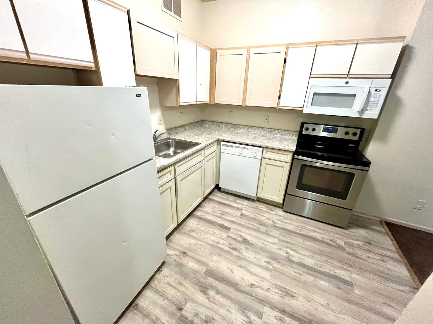 Omaha Apartment: 305 South 16th Street