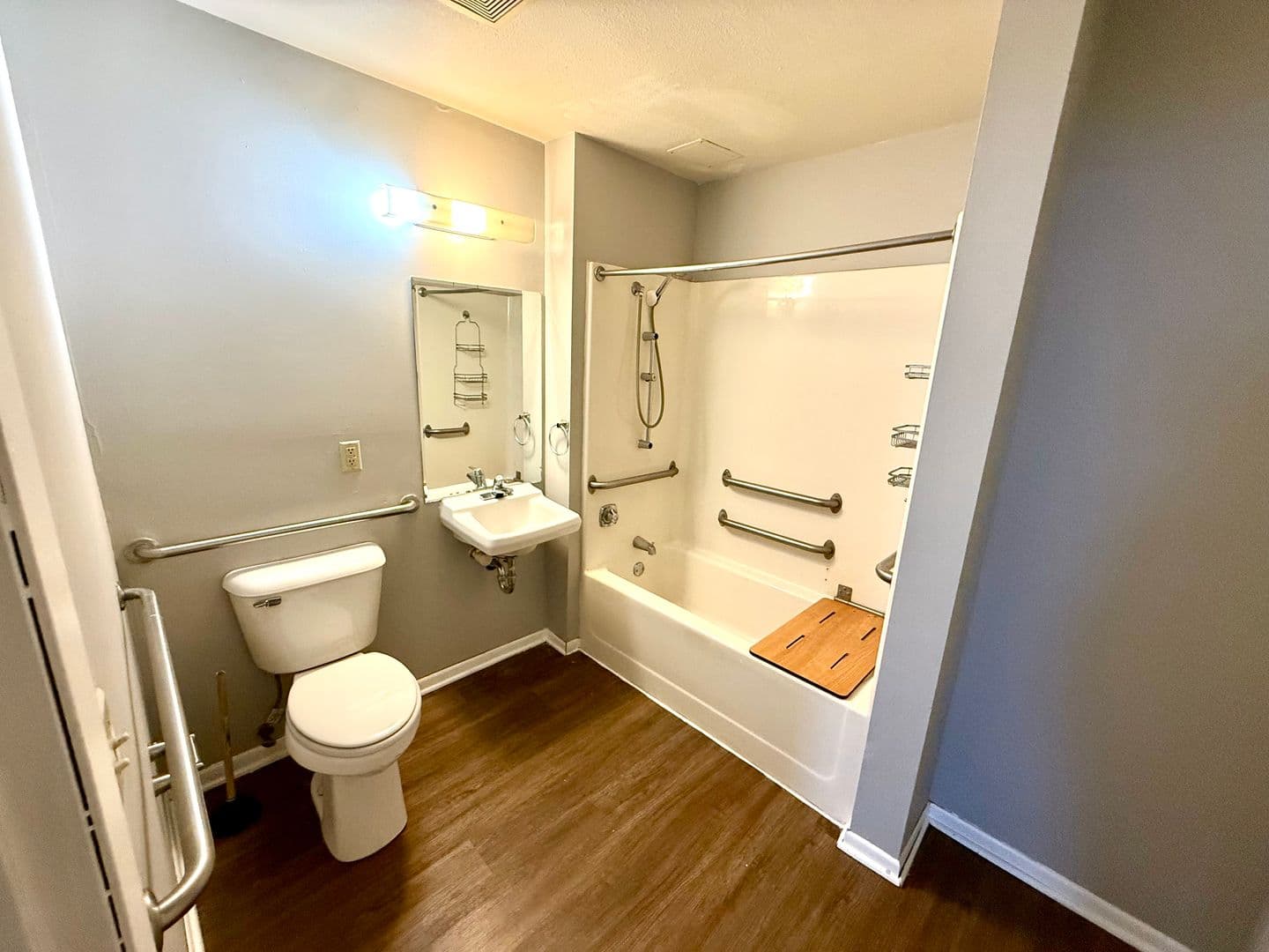 Omaha Apartment: 305 South 16th Street