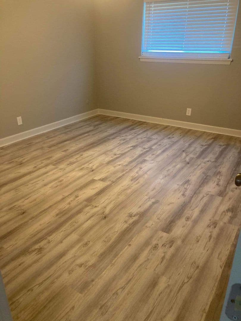Shawnee Apartment: 6013 King Street