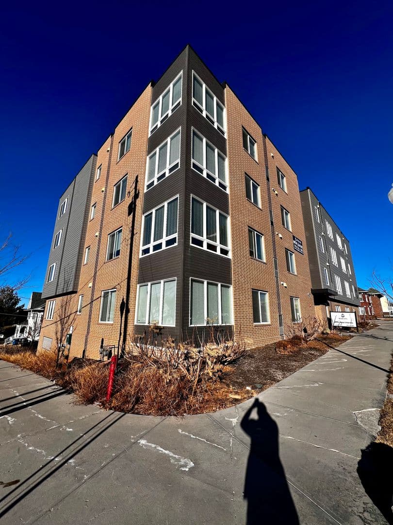 Omaha Apartment: 3412 Dodge Street