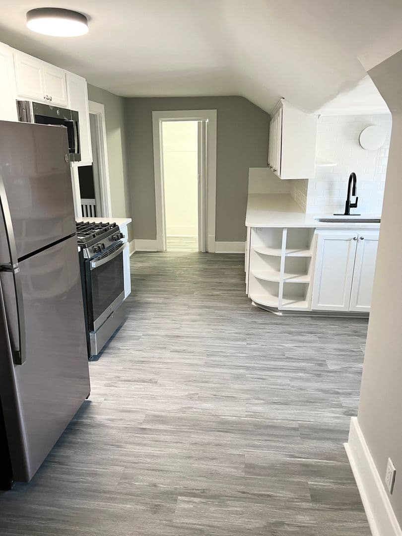 Omaha Apartment: 3701-3705 Jones St