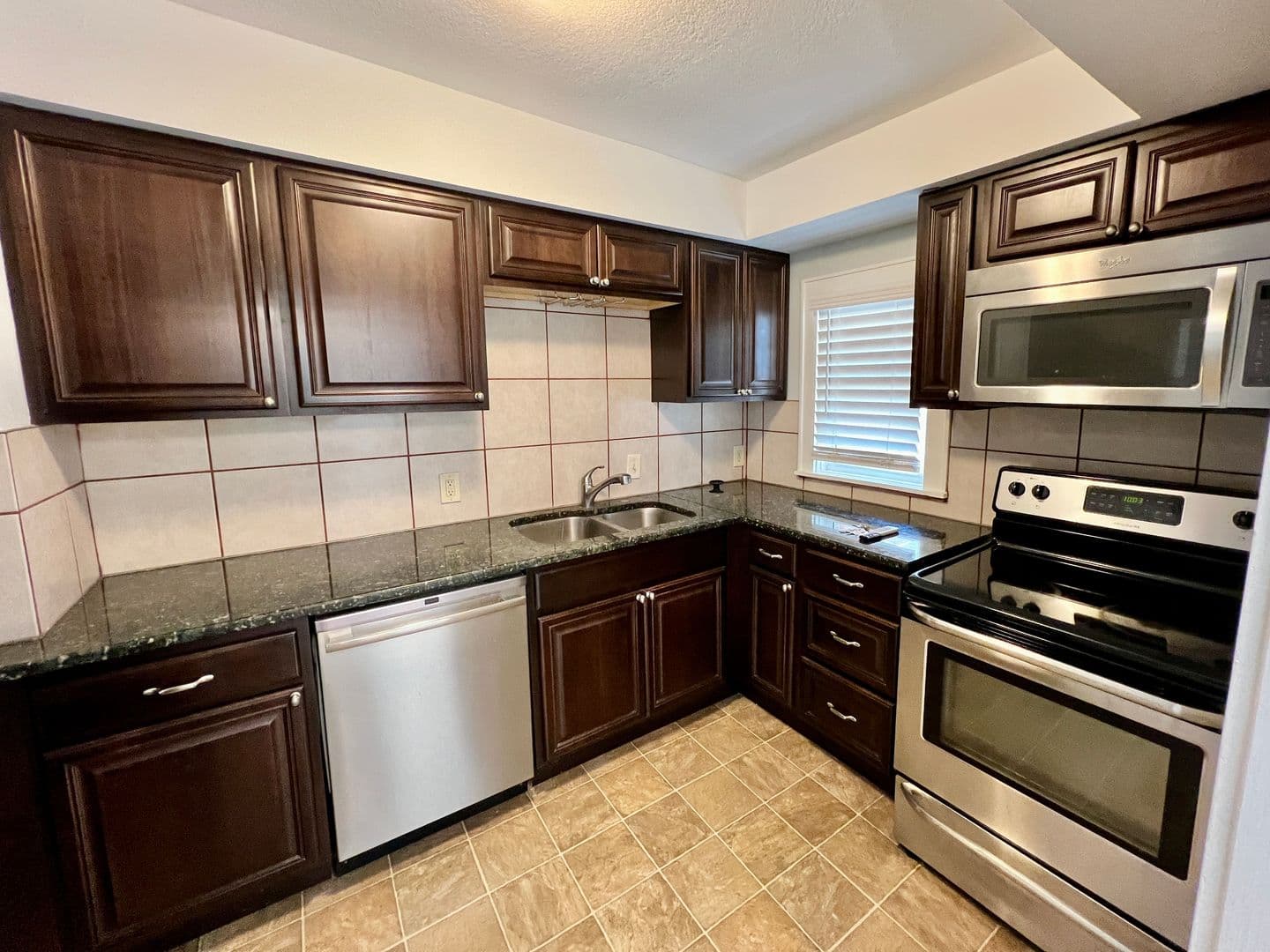 Kansas City Apartment: 127-129 E 46th, 131-133 E 46th , 1019 W 38th Street