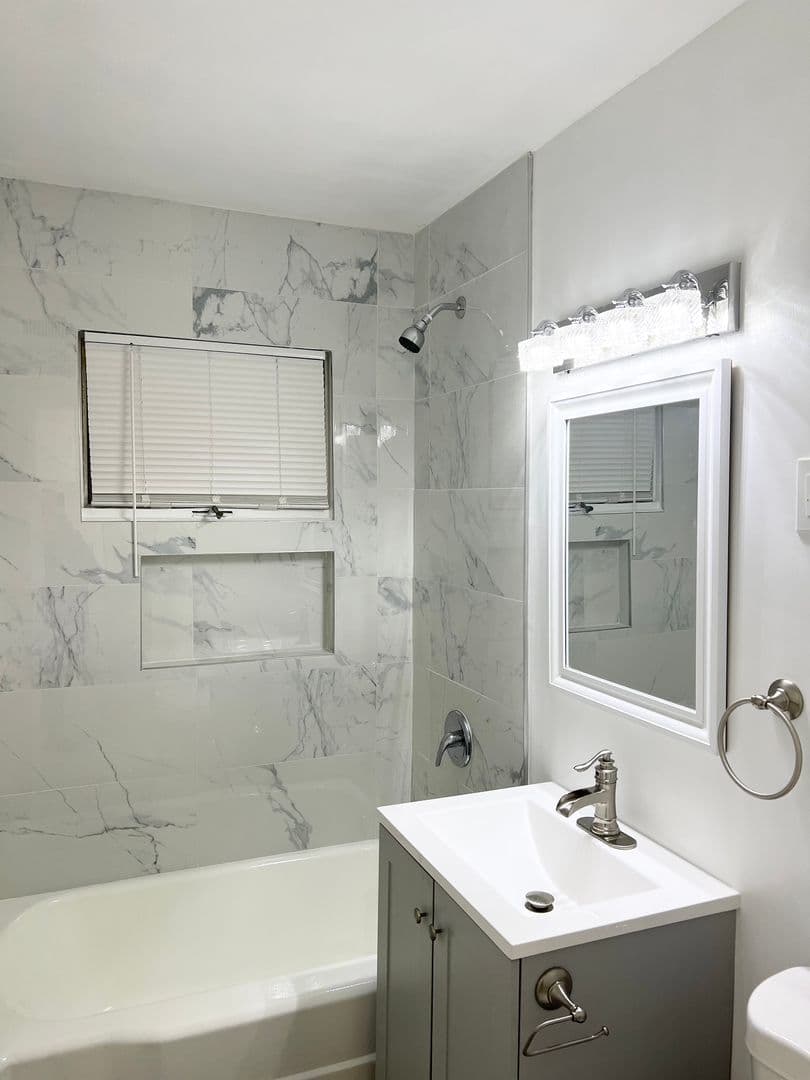 Omaha Apartment: 3701-3705 Jones St