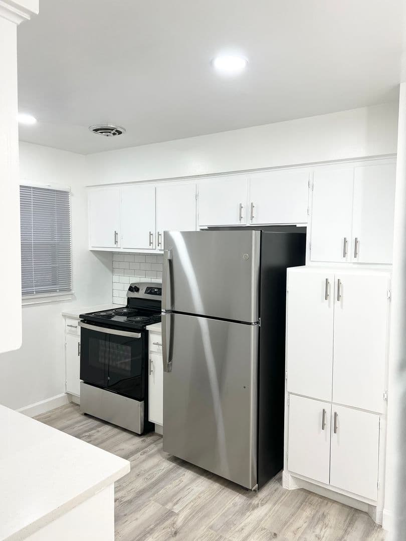 Omaha Apartment: 3701-3705 Jones St