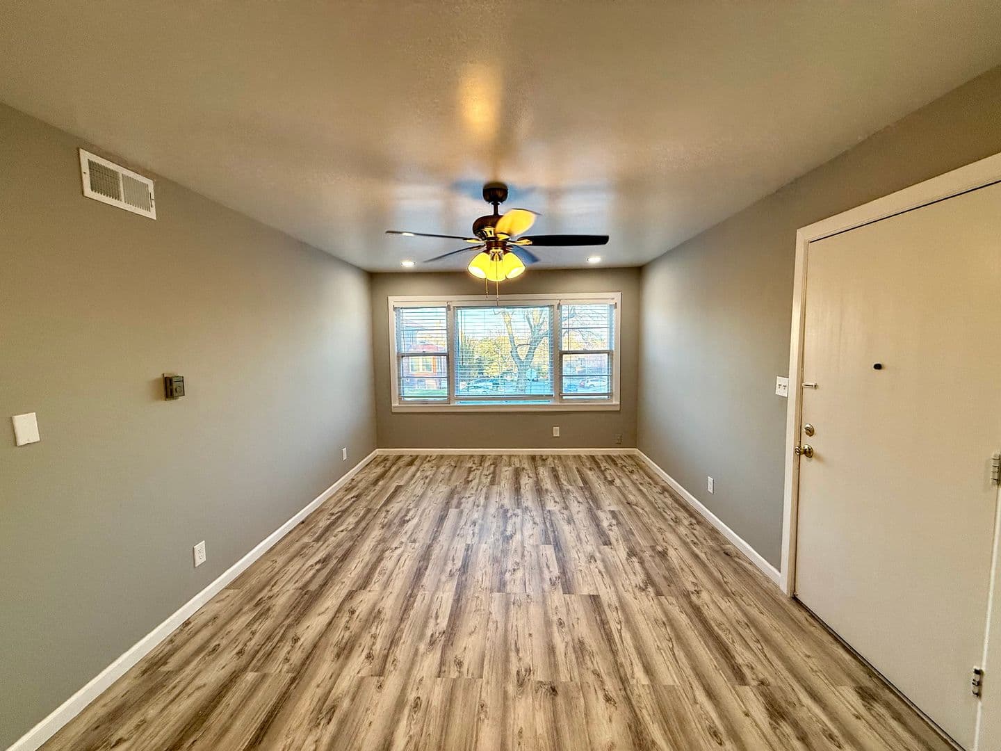 Omaha Apartment: 3701-3705 Jones St