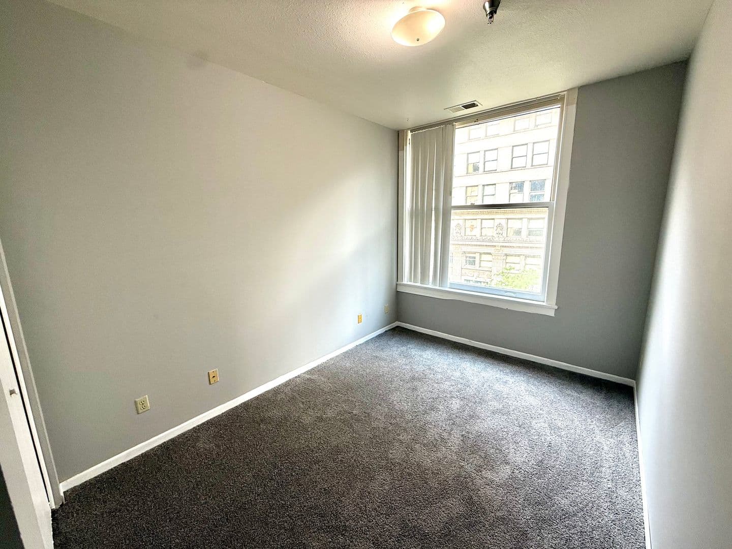 Omaha Apartment: 305 South 16th Street