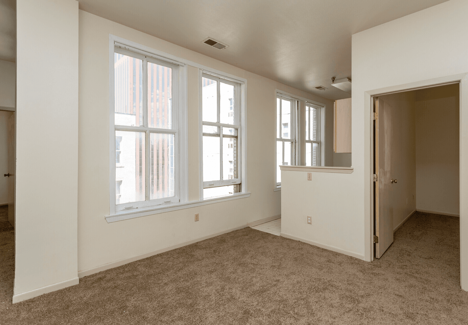 Omaha Apartment: 305 South 16th Street