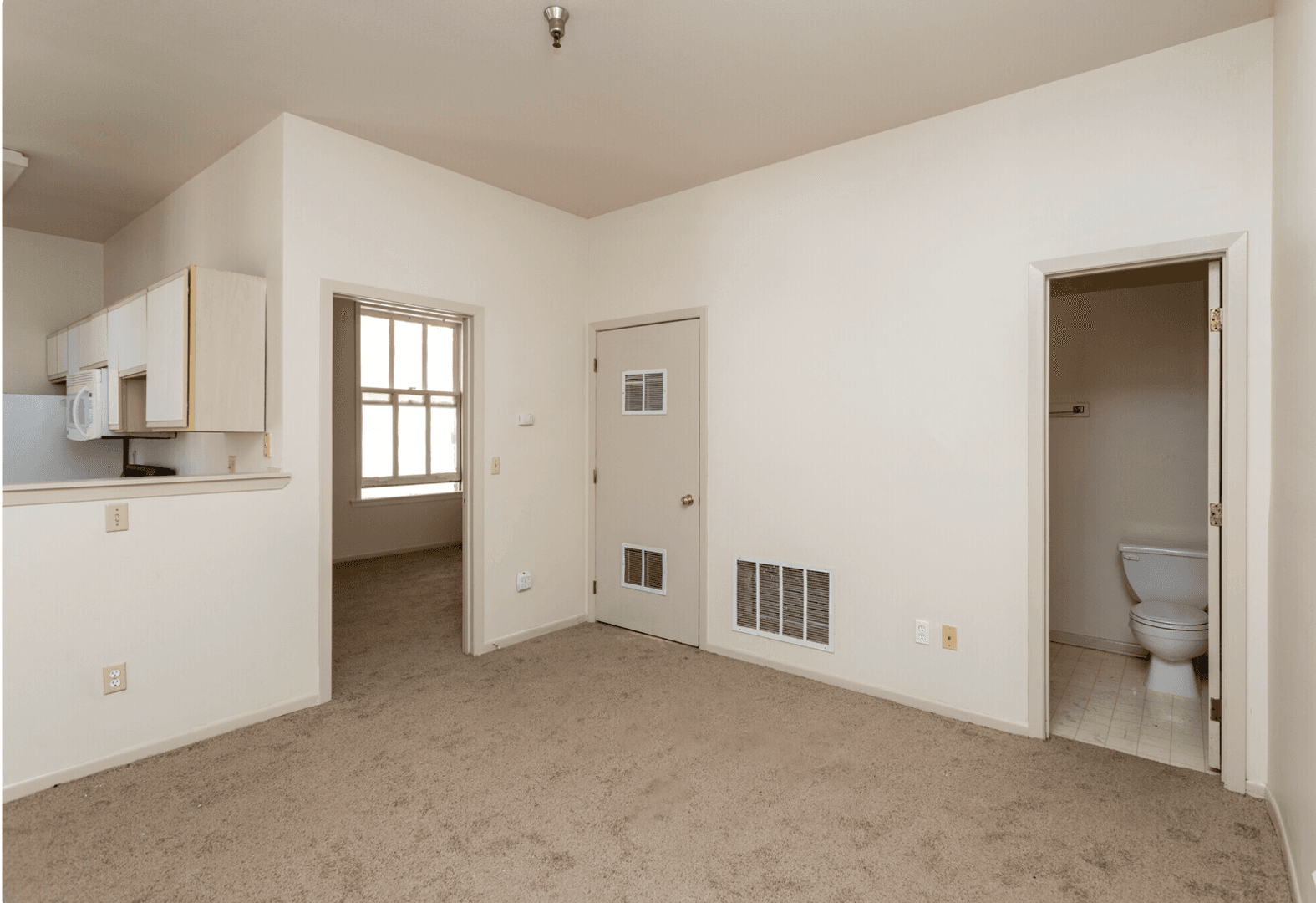 Omaha Apartment: 305 South 16th Street